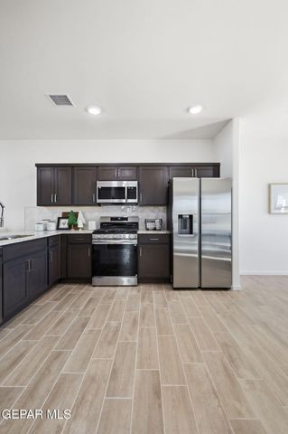 13825 Summer Wave Avenue, El Paso, TX 79928
