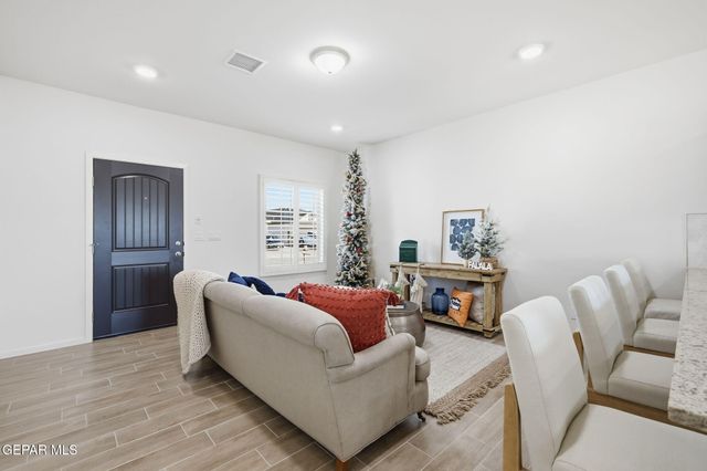 13825 Summer Wave Avenue, El Paso, TX 79928