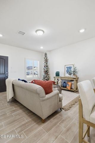13825 Summer Wave Avenue, El Paso, TX 79928