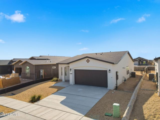 13825 Summer Wave Avenue, El Paso, TX 79928