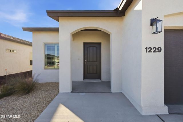 13825 Summer Wave Avenue, El Paso, TX 79928