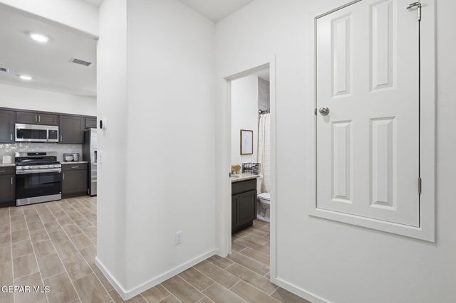 13825 Summer Wave Avenue, El Paso, TX 79928