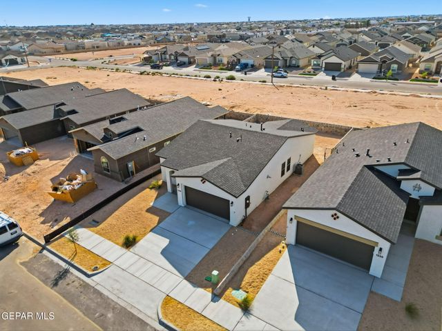 13825 Summer Wave Avenue, El Paso, TX 79928