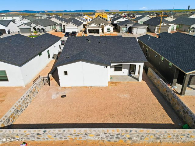 13825 Summer Wave Avenue, El Paso, TX 79928