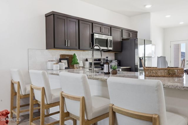13825 Summer Wave Avenue, El Paso, TX 79928
