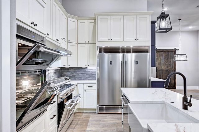 26127 E Crown Crossing Drive, Montgomery, TX 77316