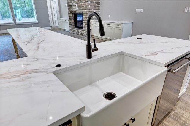 26127 E Crown Crossing Drive, Montgomery, TX 77316