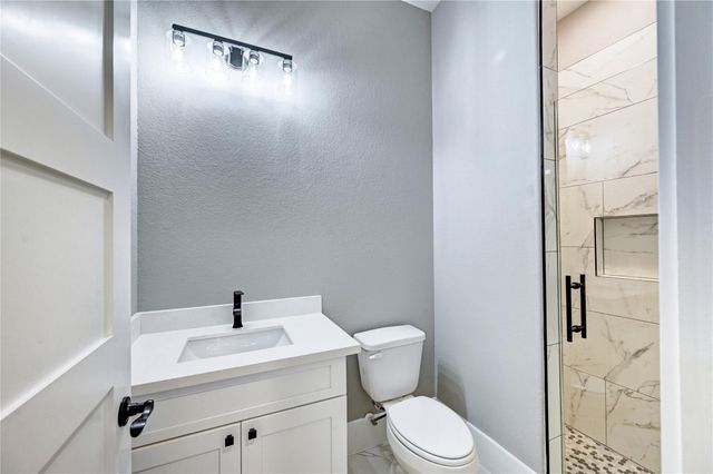 26127 E Crown Crossing Drive, Montgomery, TX 77316