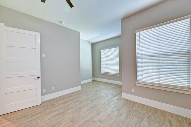 26127 E Crown Crossing Drive, Montgomery, TX 77316