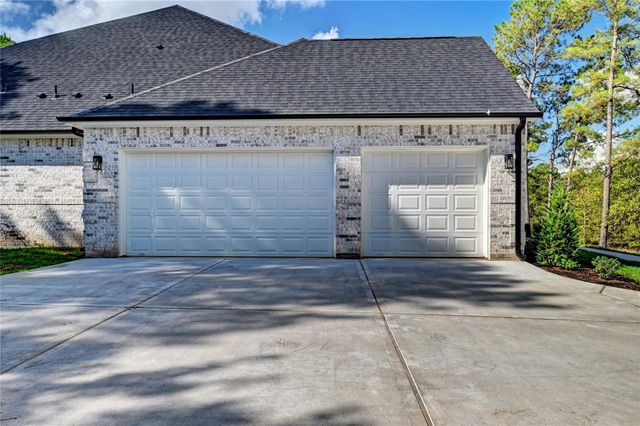 26127 E Crown Crossing Drive, Montgomery, TX 77316