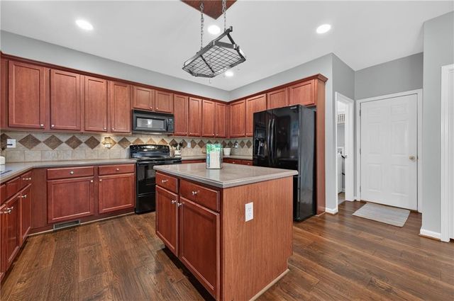2710 Huddlestone Way, Cumming, GA 30041