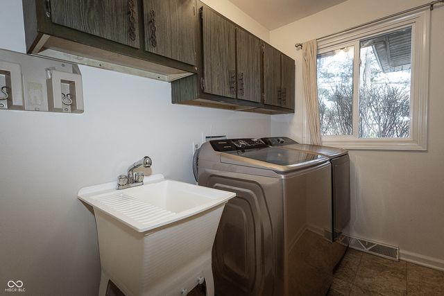 7347 Hampstead Lane, Indianapolis, IN 46256