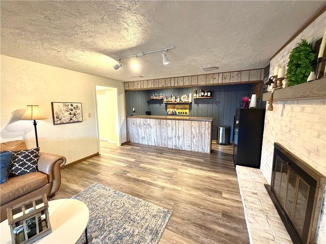 311 Amblewood Cir, Hempfield Twp, PA 15601