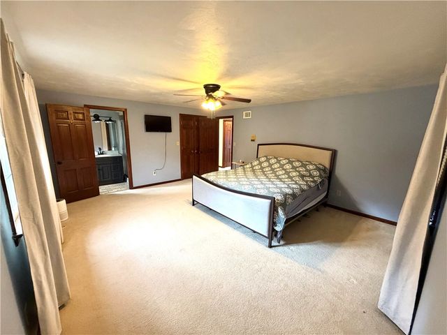 311 Amblewood Cir, Hempfield Twp, PA 15601