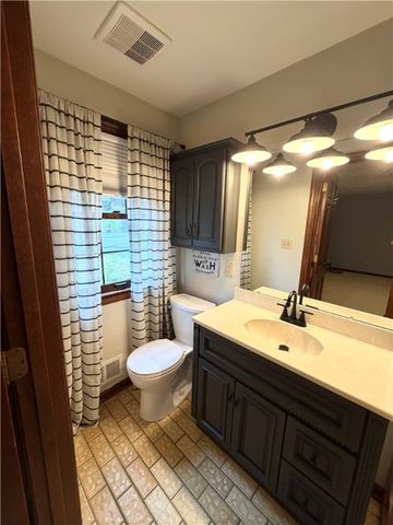 311 Amblewood Cir, Hempfield Twp, PA 15601