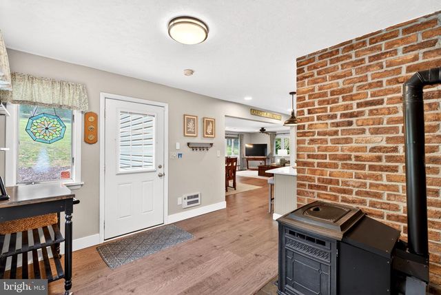 8390 BLOOMING GROVE RD, Glen Rock, PA 17327