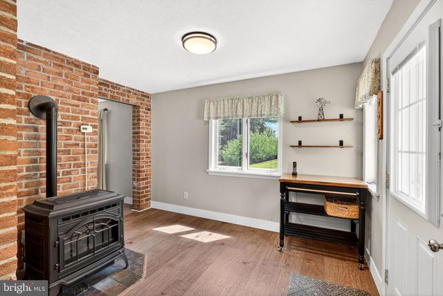 8390 BLOOMING GROVE RD, Glen Rock, PA 17327