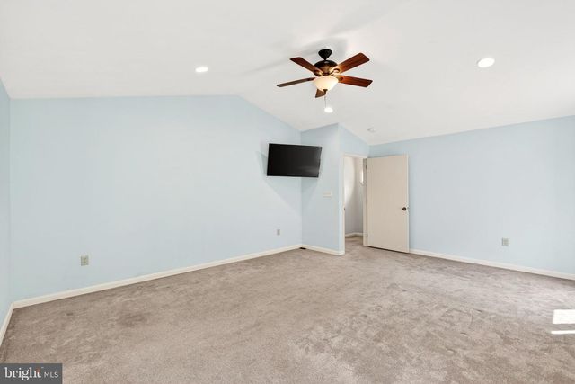 8390 BLOOMING GROVE RD, Glen Rock, PA 17327
