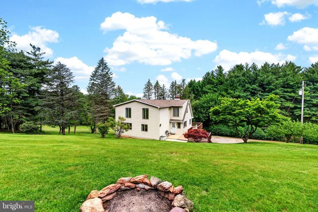 8390 BLOOMING GROVE RD, Glen Rock, PA 17327