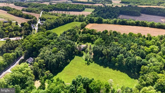 8390 BLOOMING GROVE RD, Glen Rock, PA 17327