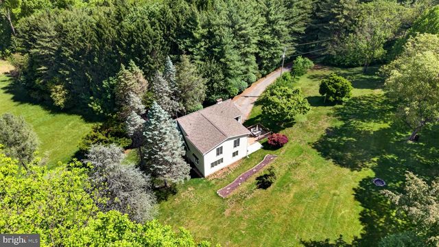 8390 BLOOMING GROVE RD, Glen Rock, PA 17327