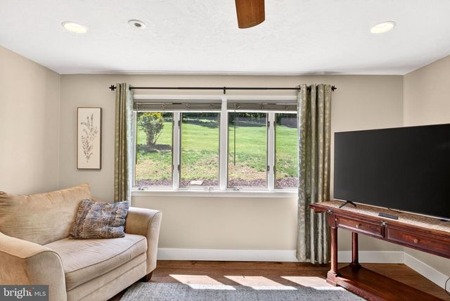 8390 BLOOMING GROVE RD, Glen Rock, PA 17327