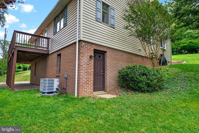 8390 BLOOMING GROVE RD, Glen Rock, PA 17327