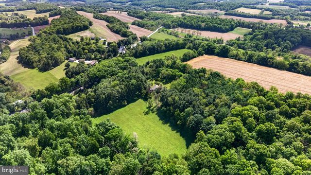 8390 BLOOMING GROVE RD, Glen Rock, PA 17327