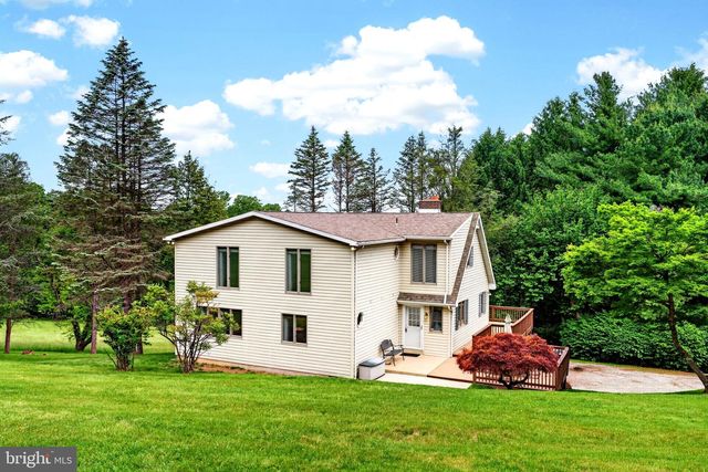 8390 BLOOMING GROVE RD, Glen Rock, PA 17327