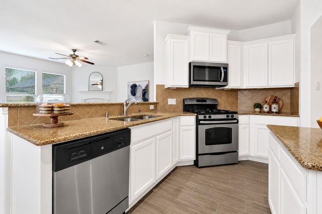 31 Hearthwick Road, Tomball, TX 77375
