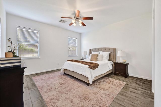31 Hearthwick Road, Tomball, TX 77375
