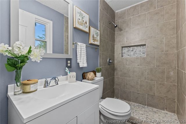 2633 Dumbarton Road, Fayetteville, NC 28306