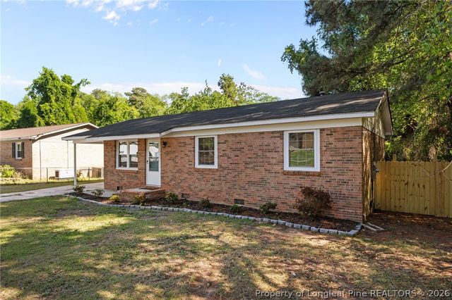 2633 Dumbarton Road, Fayetteville, NC 28306