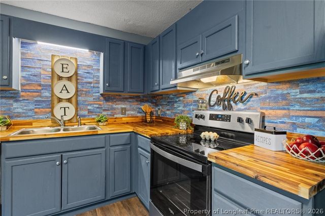 2633 Dumbarton Road, Fayetteville, NC 28306