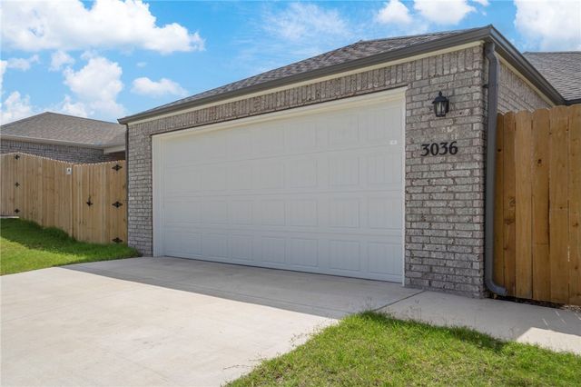 3036 St. Moritz Loop, Springdale, AR 72764