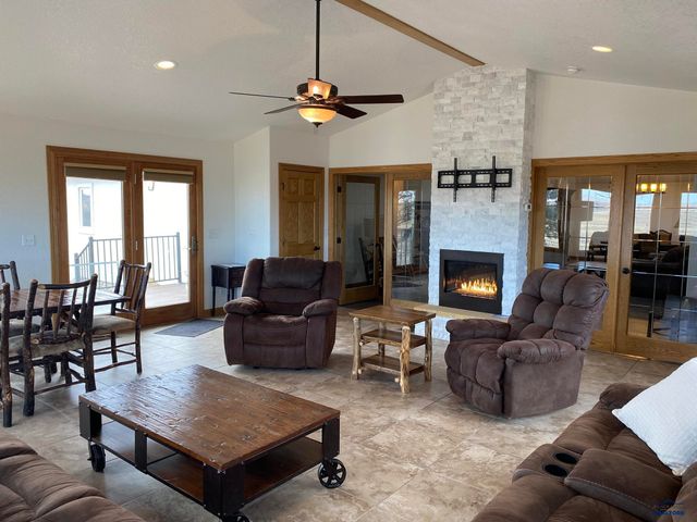 851 CATRON BLVD, Rapid City, SD 57701