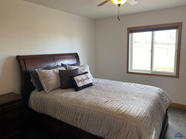 851 CATRON BLVD, Rapid City, SD 57701