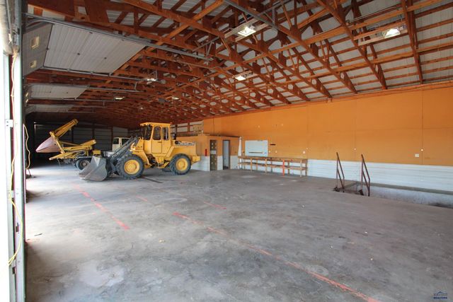 851 CATRON BLVD, Rapid City, SD 57701