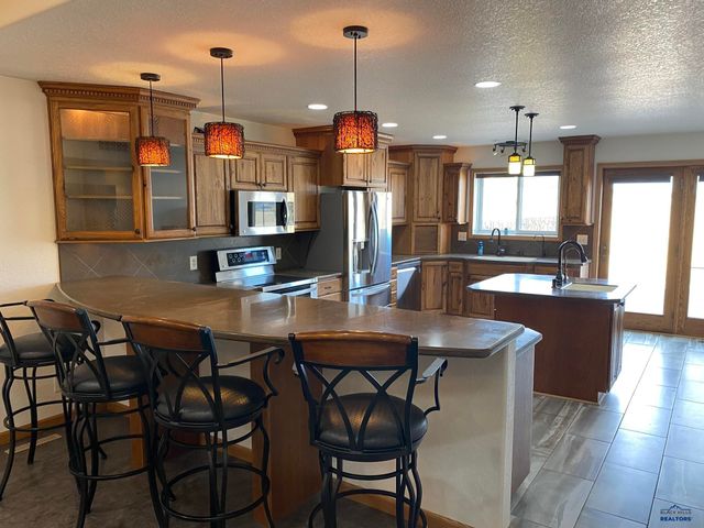 851 CATRON BLVD, Rapid City, SD 57701