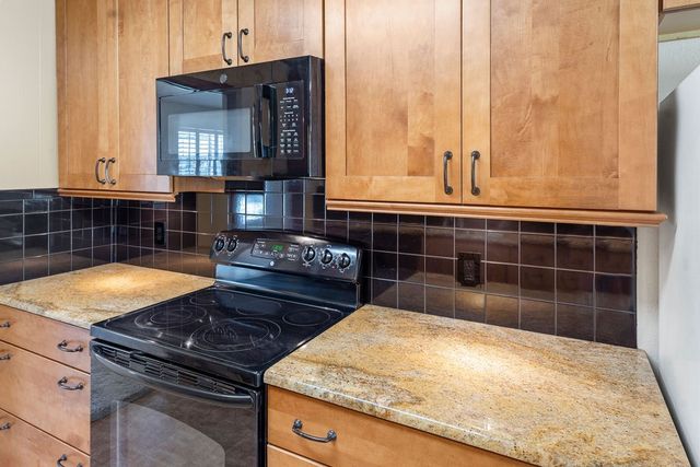 2823 Birchwood Lane, Commerce, TX 75428