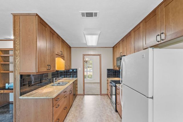 2823 Birchwood Lane, Commerce, TX 75428