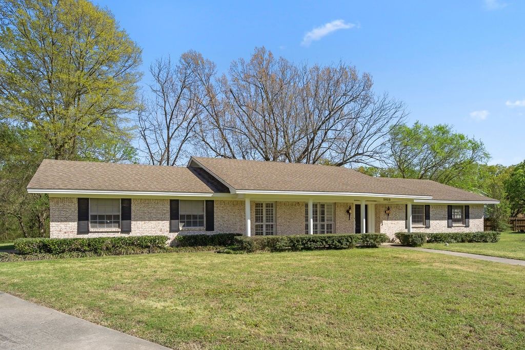 2823 Birchwood Lane, Commerce, TX 75428