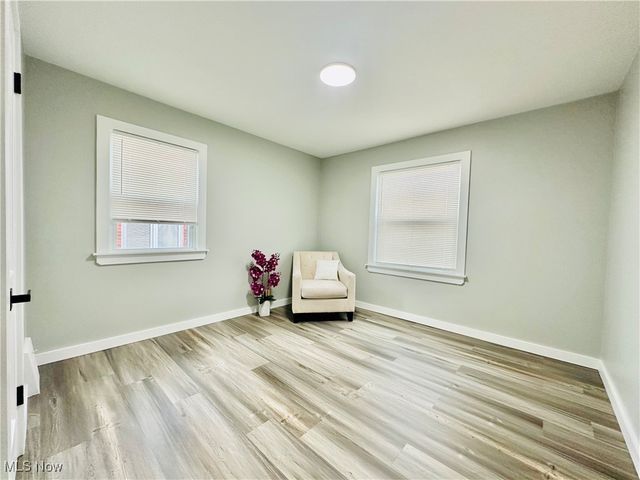 3326 Grovewood Avenue, Parma, OH 44134