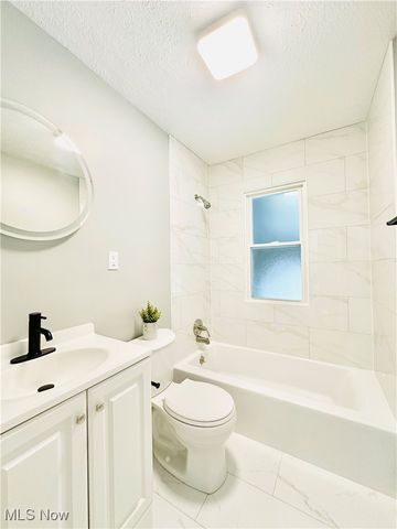 3326 Grovewood Avenue, Parma, OH 44134