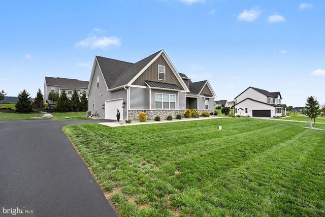 4 SUEBECCA DR, Carlisle, PA 17013