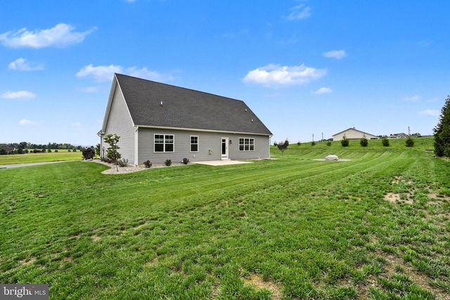 4 SUEBECCA DR, Carlisle, PA 17013