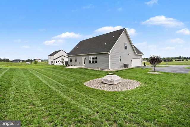 4 SUEBECCA DR, Carlisle, PA 17013