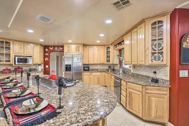 6614 W SWEETWATER Avenue, Glendale, AZ 85304