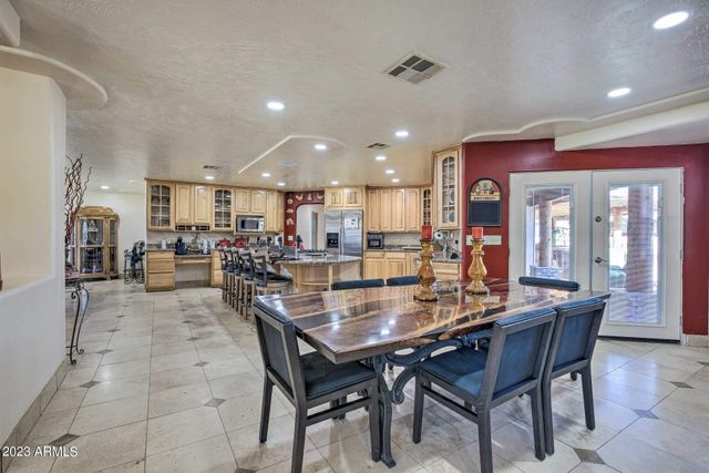 6614 W SWEETWATER Avenue, Glendale, AZ 85304