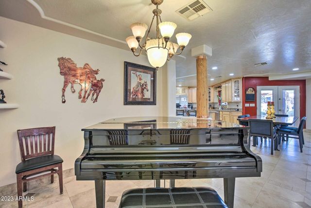 6614 W SWEETWATER Avenue, Glendale, AZ 85304